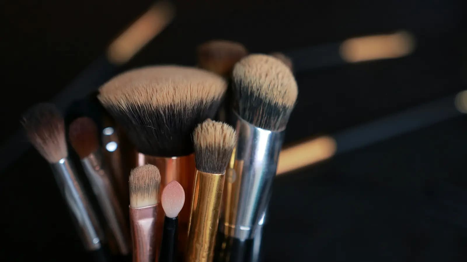 How to clean makeup brushes : nettoyer ses pinceaux en 6 étapes