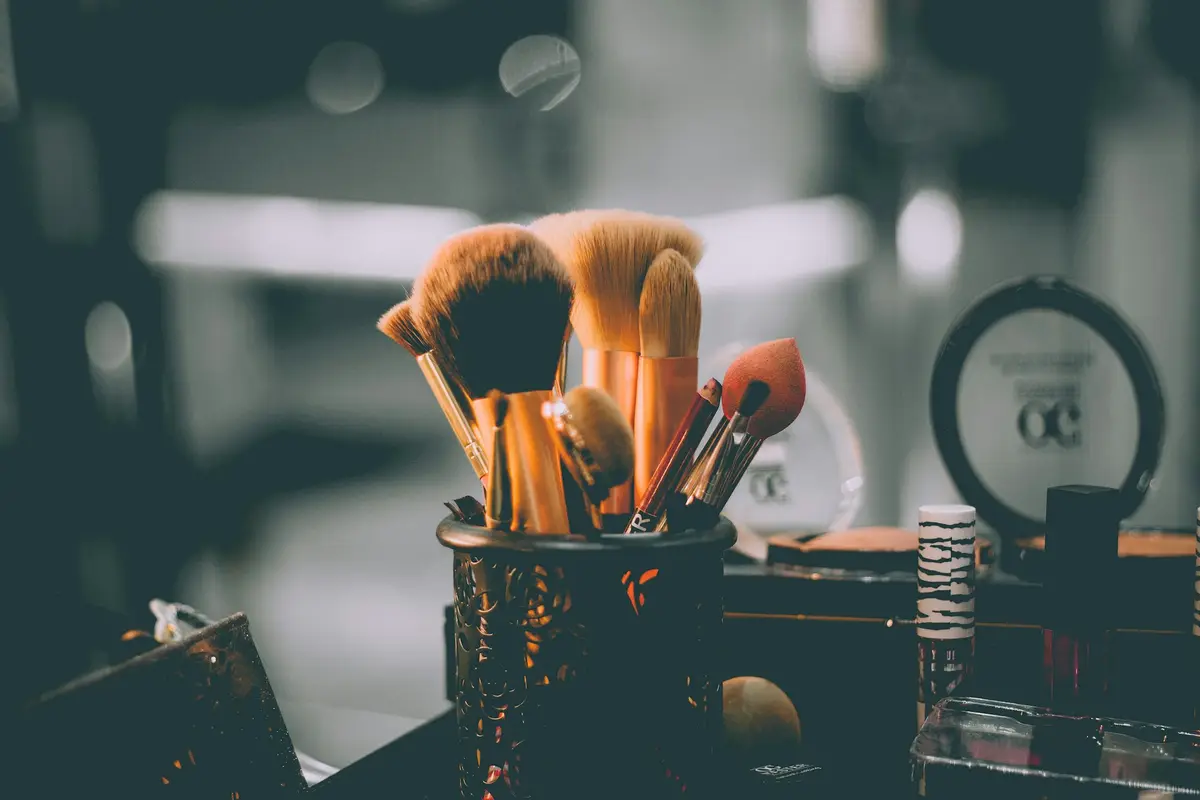 Assortiment de pinceaux de maquillage de tailles différentes
